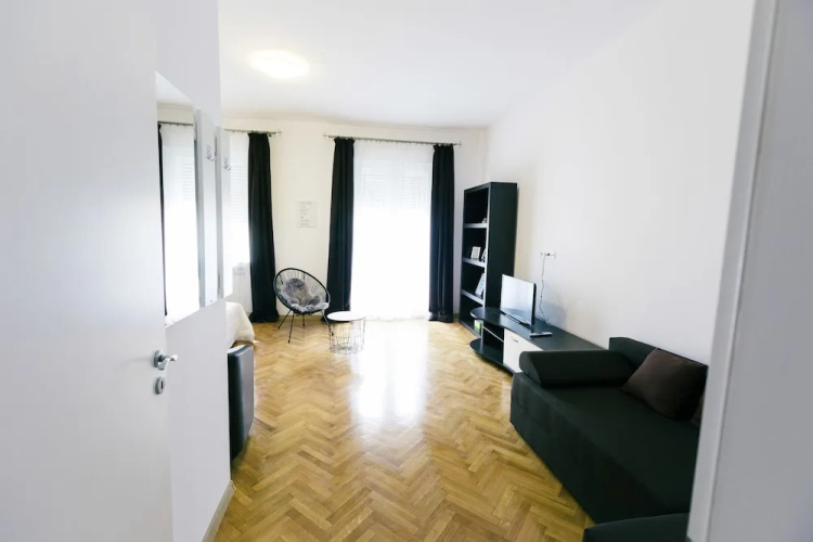 Street View Apartments