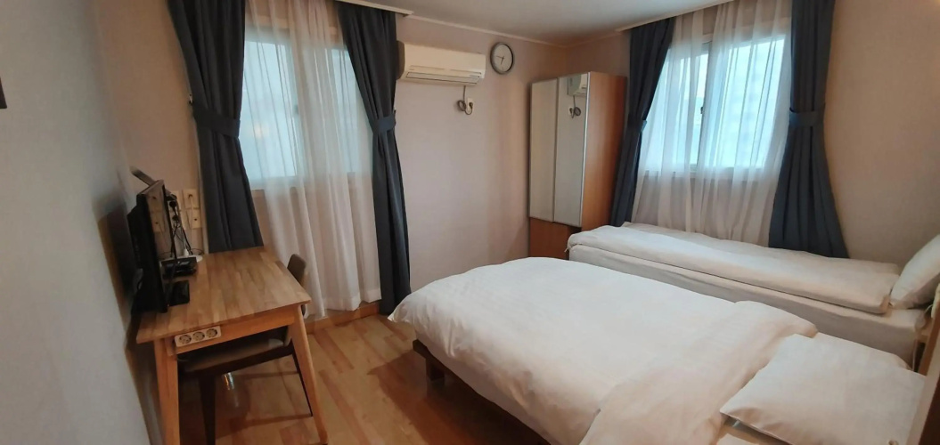Appletree Hotel