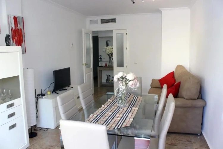 2 Bedrooms Apartment