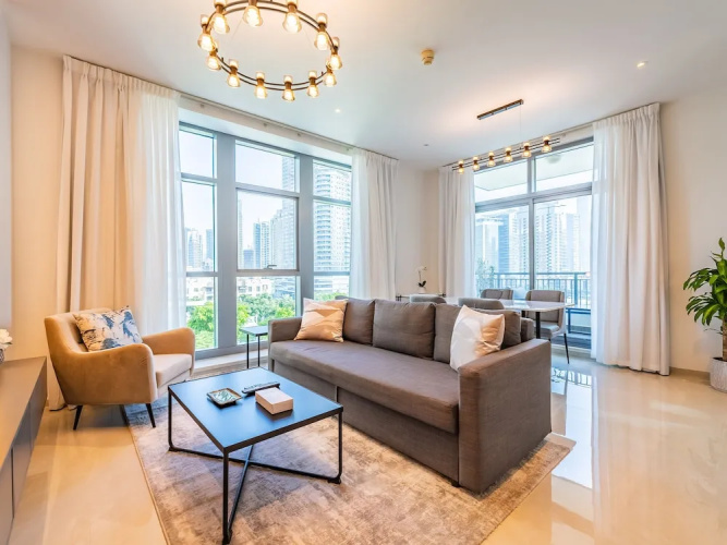 Modern DT Escape1BR with Upscale Comfort