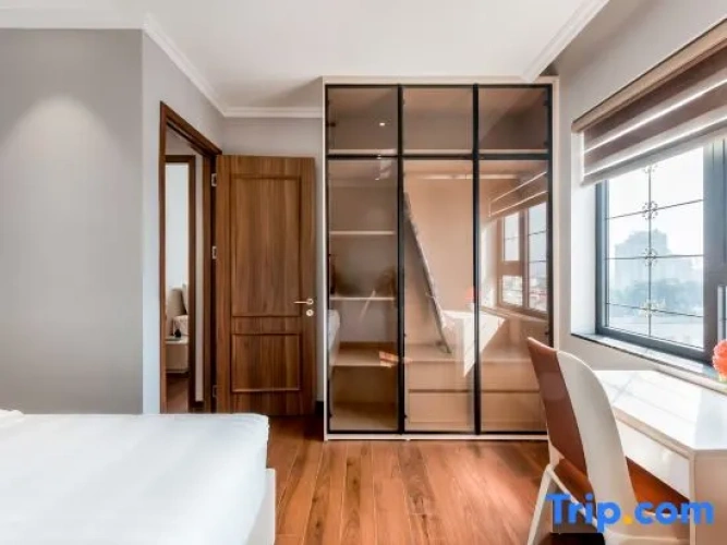 3 Bedrooms Premier Apartment