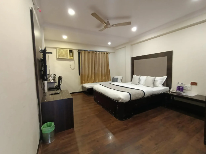 Hotel Highway Inn