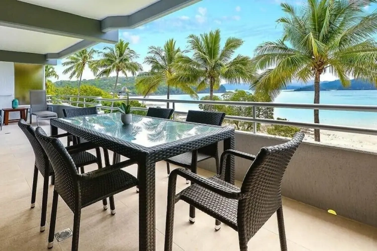 3 Bedrooms Apartment with balcony