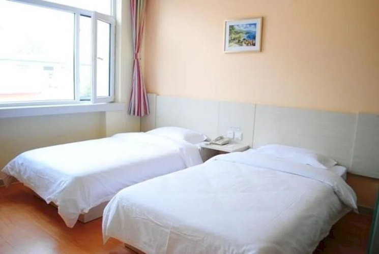 Xinjinyong Express Hotel