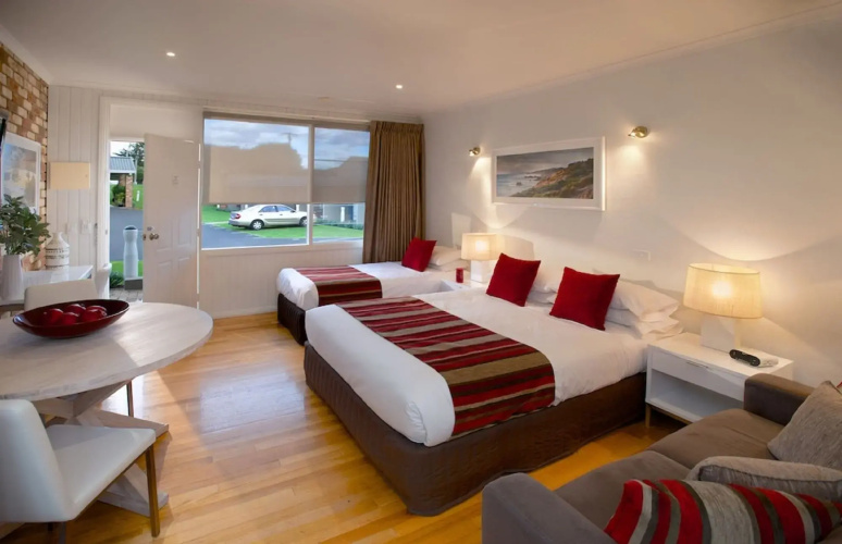 Sorrento Beach Motel