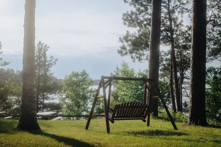 Timber Bay Lodge & Houseboats