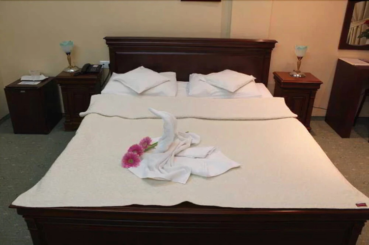 Hotel Opal