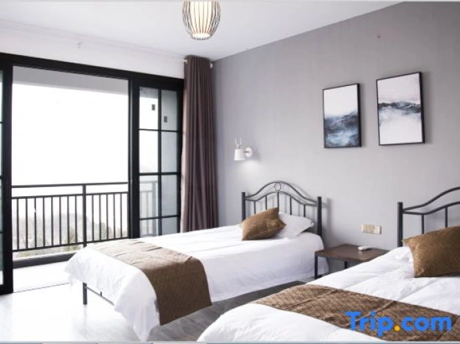 Standard room with balcony
