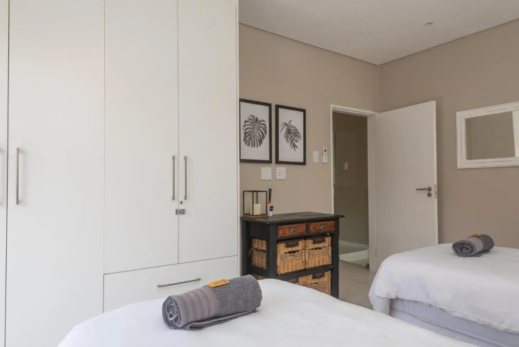 Zimbali Wedge Unit 42