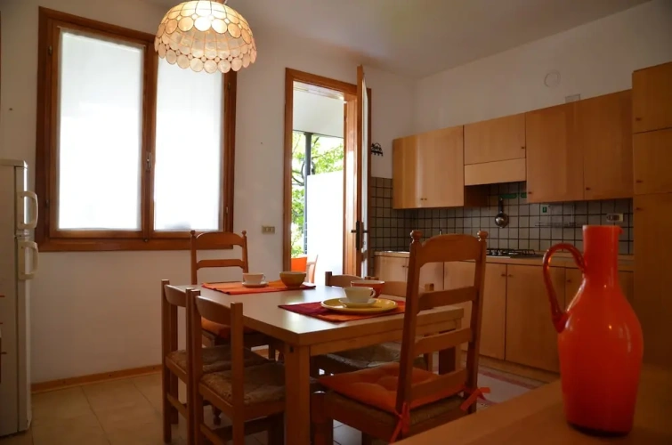 2 Bedrooms Villa with garden view