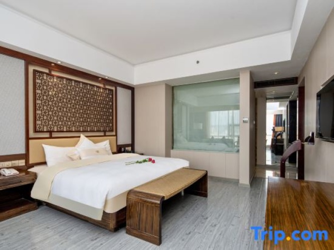 1 Bedroom Executive Suite with city view