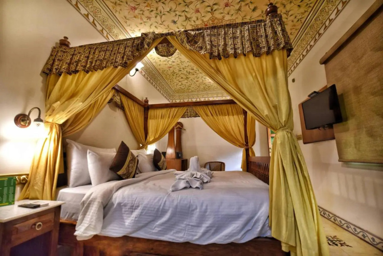 Nirbana Palace - A Heritage Hotel
