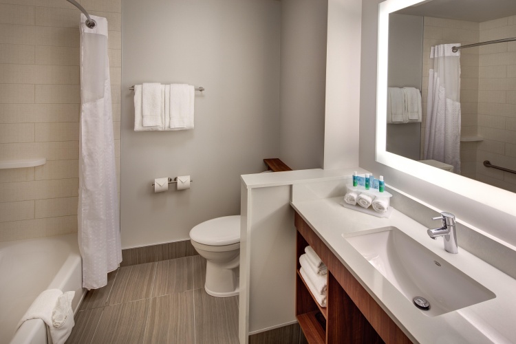 Holiday Inn Express & Suites Terrace photo 11