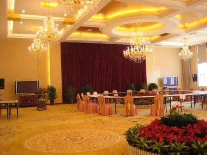Qingshan Hotel Baotou(Yingbin Building)