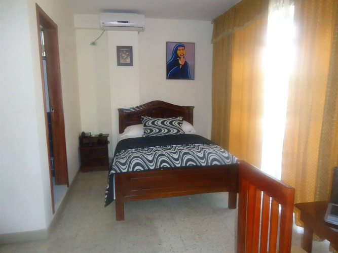 Hostal Perla Real Inn