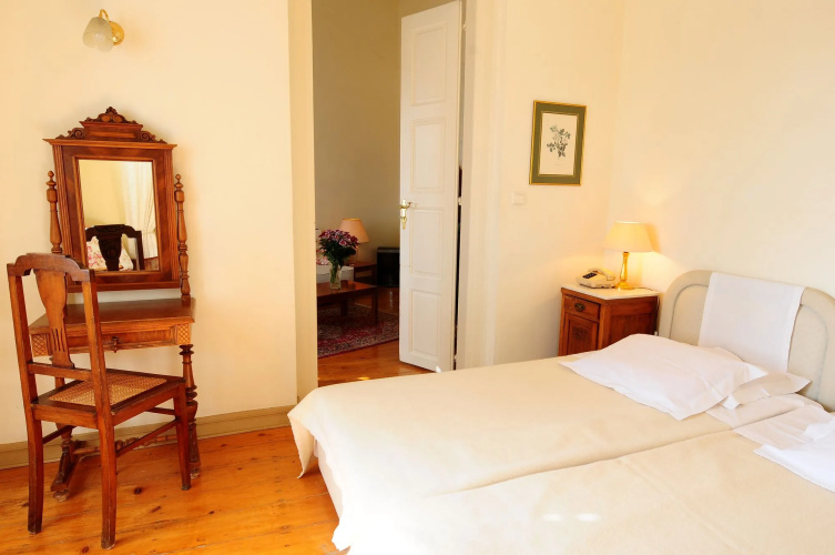 Hotel Omiros
