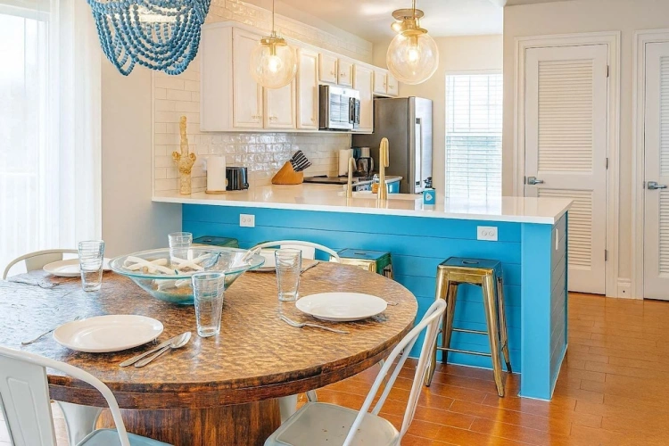 2 Bedrooms Apartment
