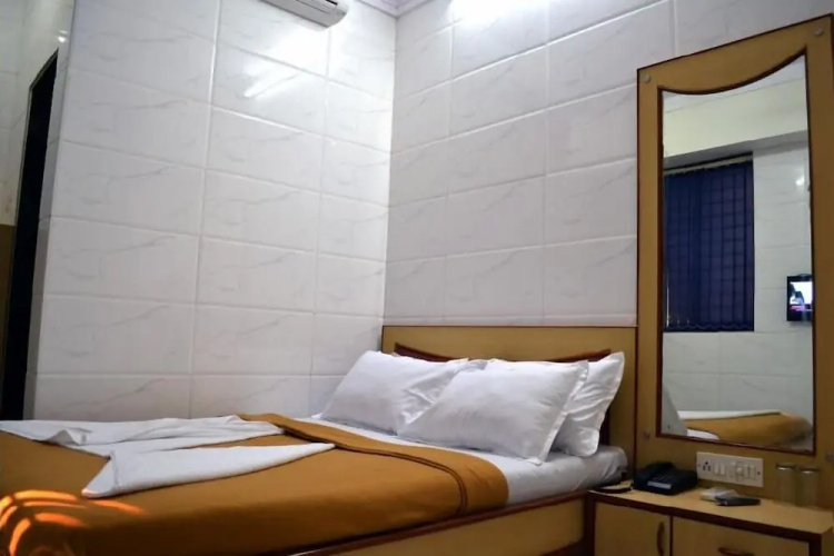 Hotel New Deepak