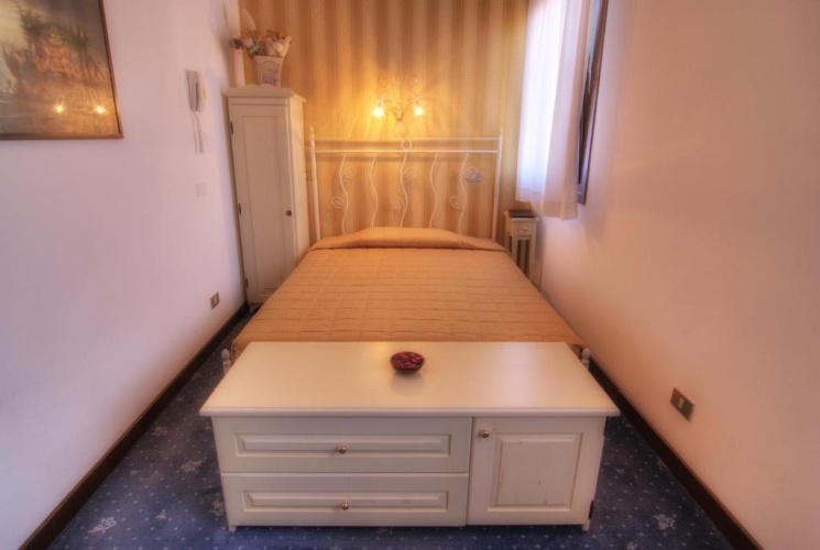 Basic Double room