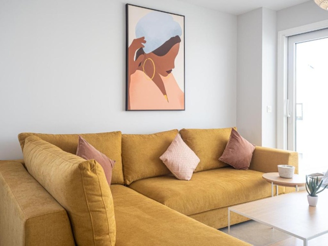 3 Bedrooms Apartment