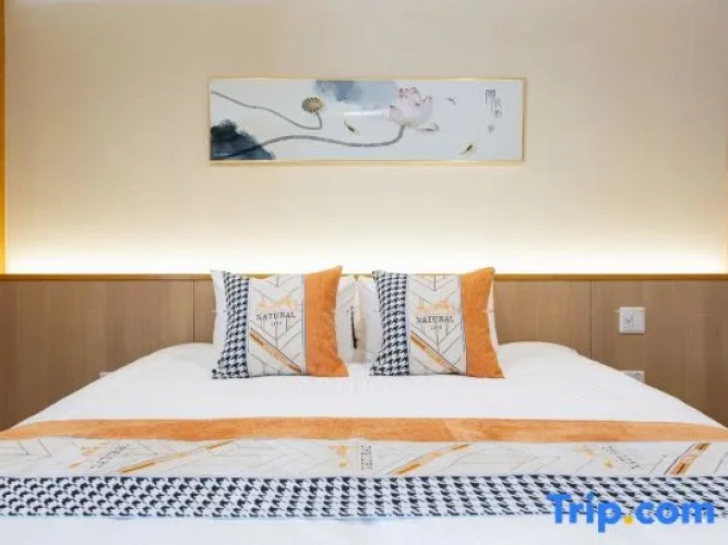 Premier room