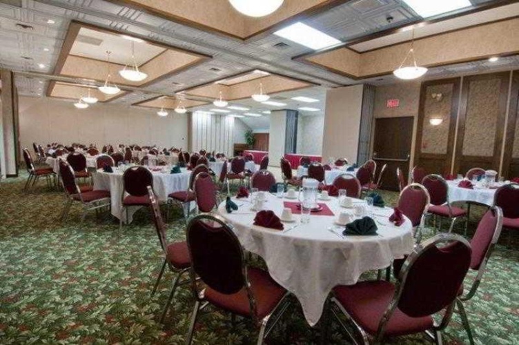 Best Western Plus Burnaby Hotel photo 18