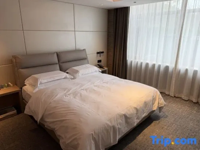 Deluxe Family Suite
