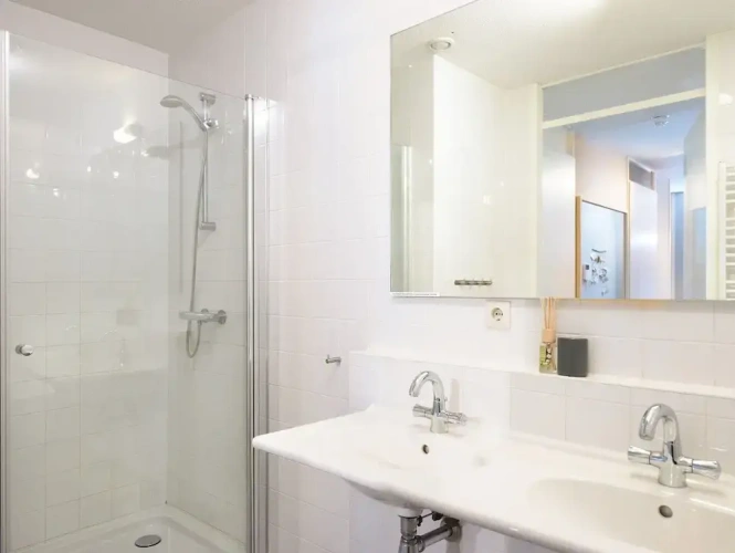 2 Bedrooms Classic Apartment