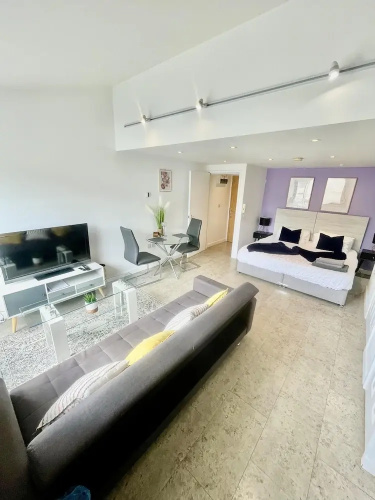 Stunning Studio Apartment in Cambridge