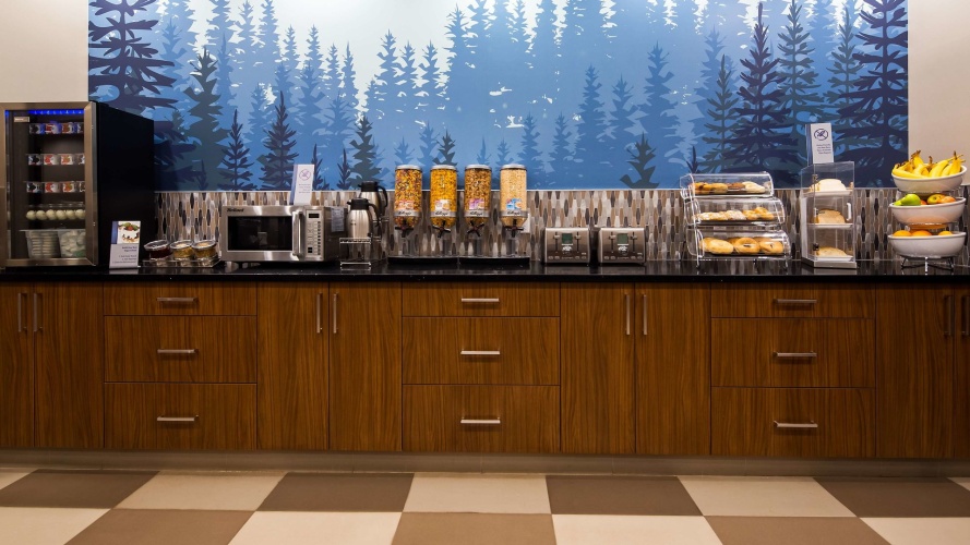 Best Western Plus Hinton Inn & Suites photo 35