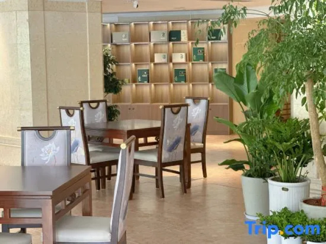 Zhijiang Hotel