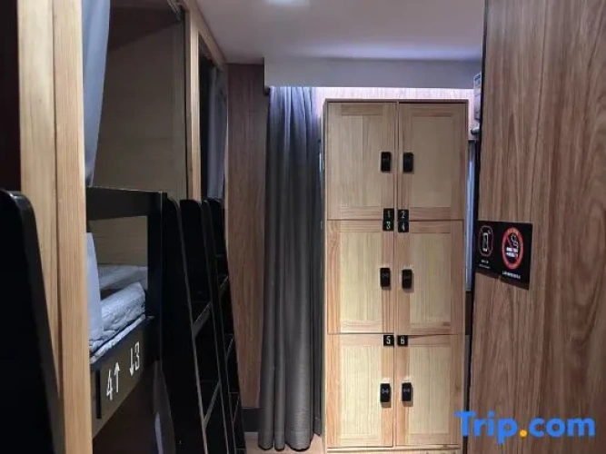 Bed in Dorm