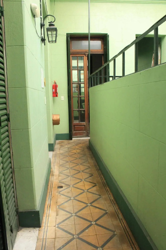 Vi Luz y Entré Hostel