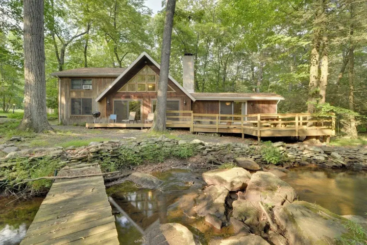 Secluded Stroudsburg Home - 5 Mi to Ski Resort