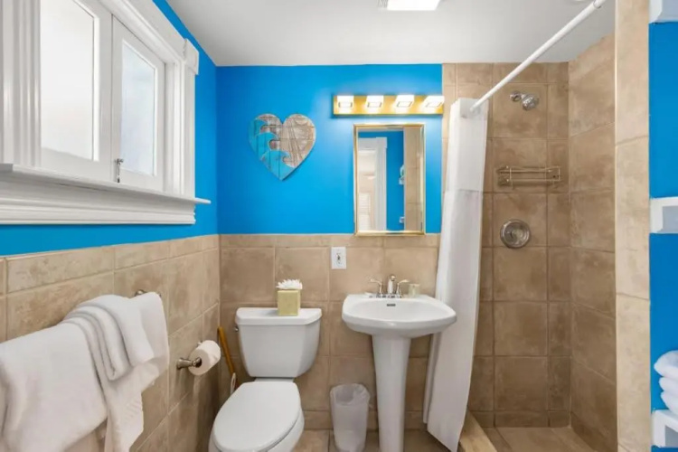 Poolside Suite by Brightwild Pvt Pool Parking