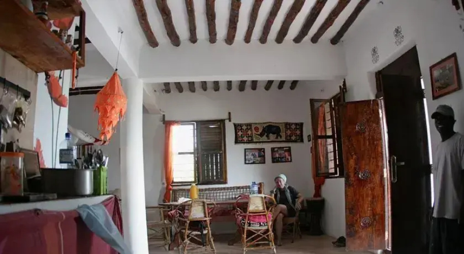 Vanilla House