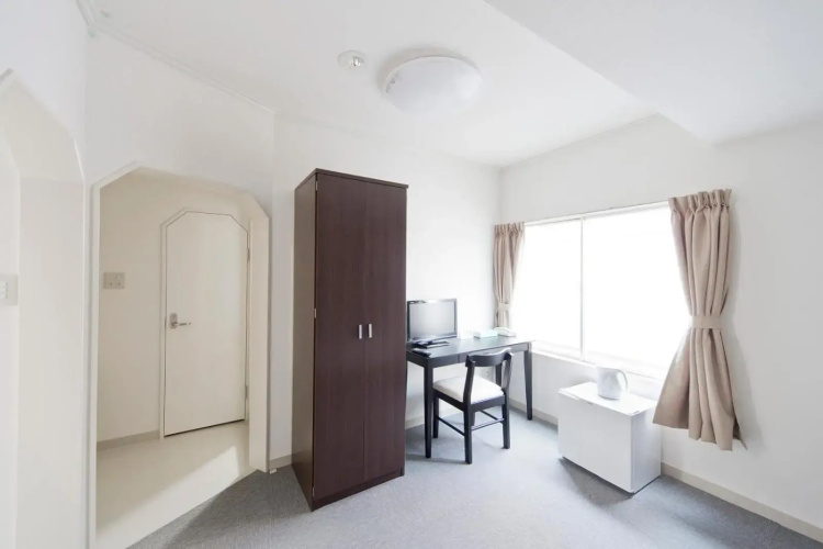 Shin-Okubo City Hotel