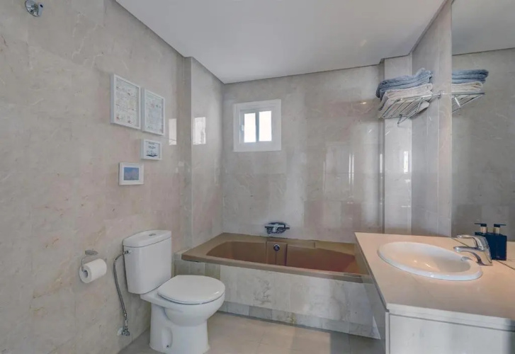Apartment Boulevard 304