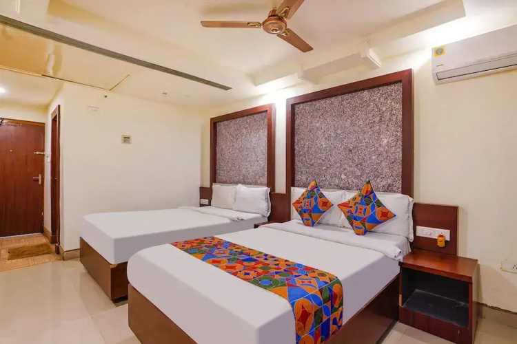 Fabhotel Golden Way