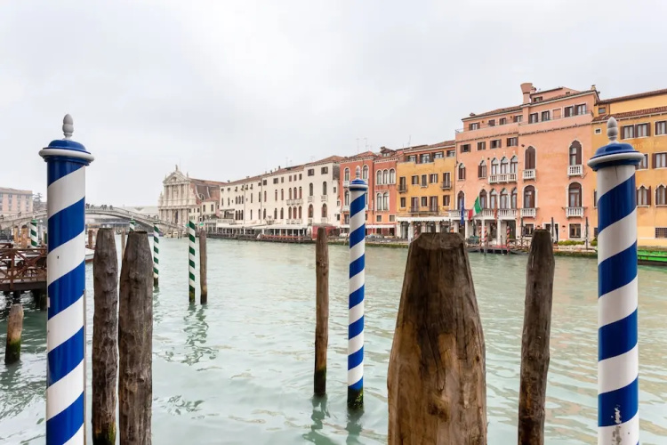 Riva Di Biasio Lovely Flat