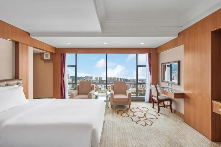 Luxury Twin Suite