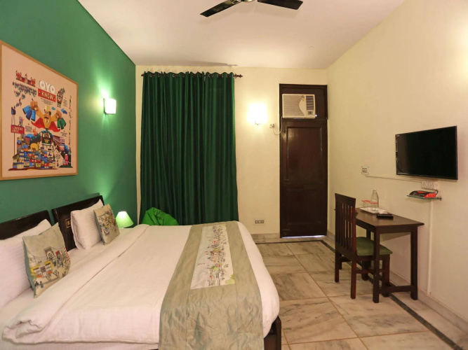 OYO Flagship Noida Spice Mall
