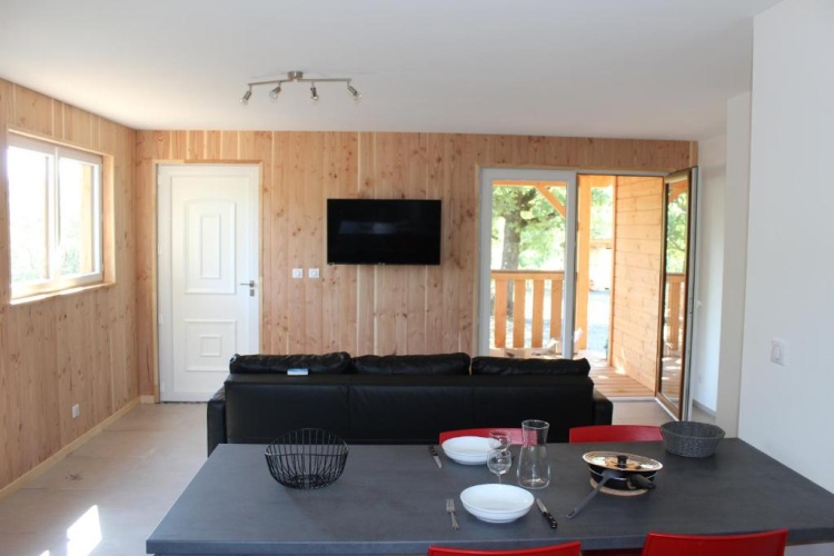 2 Bedrooms Cottage