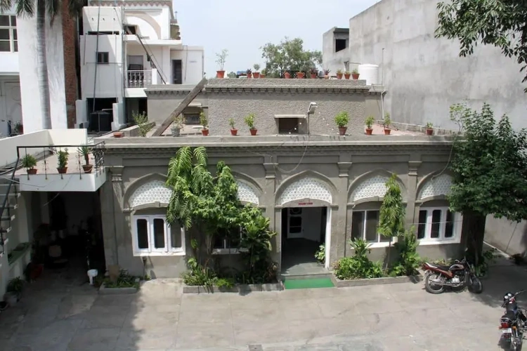Standard Quadruple room with view