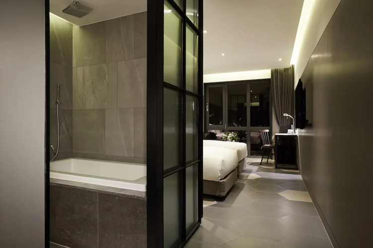 Nine Brick Hotel