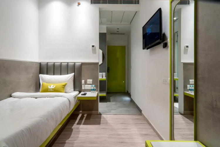 Hotel Le Roi Express @ Karol Bagh