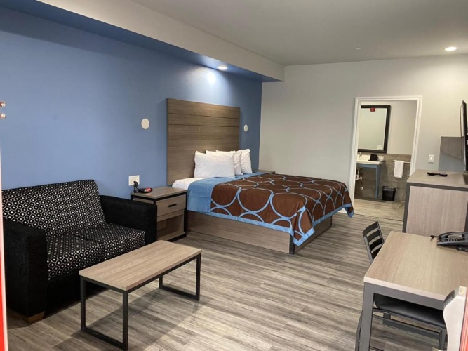 Deluxe Double Suite