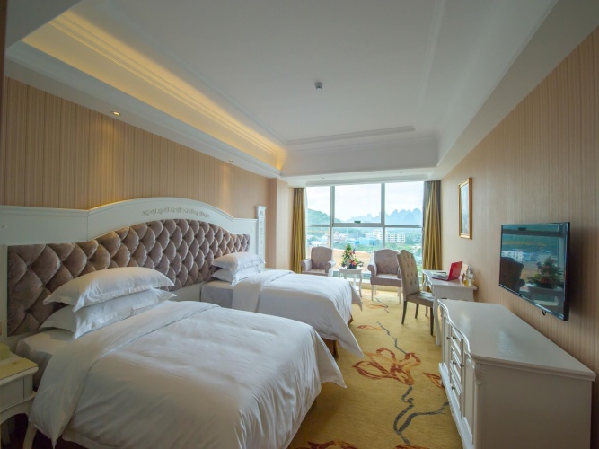 Deluxe Twin Club room