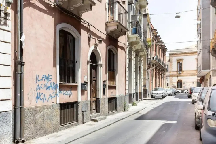 Vecchio Bastione B&B • unico ambiente • Catania •