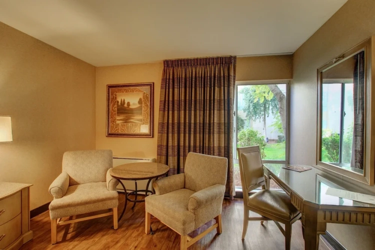 Standard Double room with courtyard view